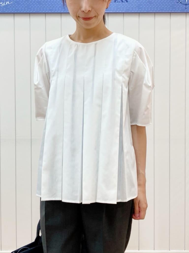 yoshiさんの「Dessin｜【洗える】タックデザインブラウス」を使ったコーディネート