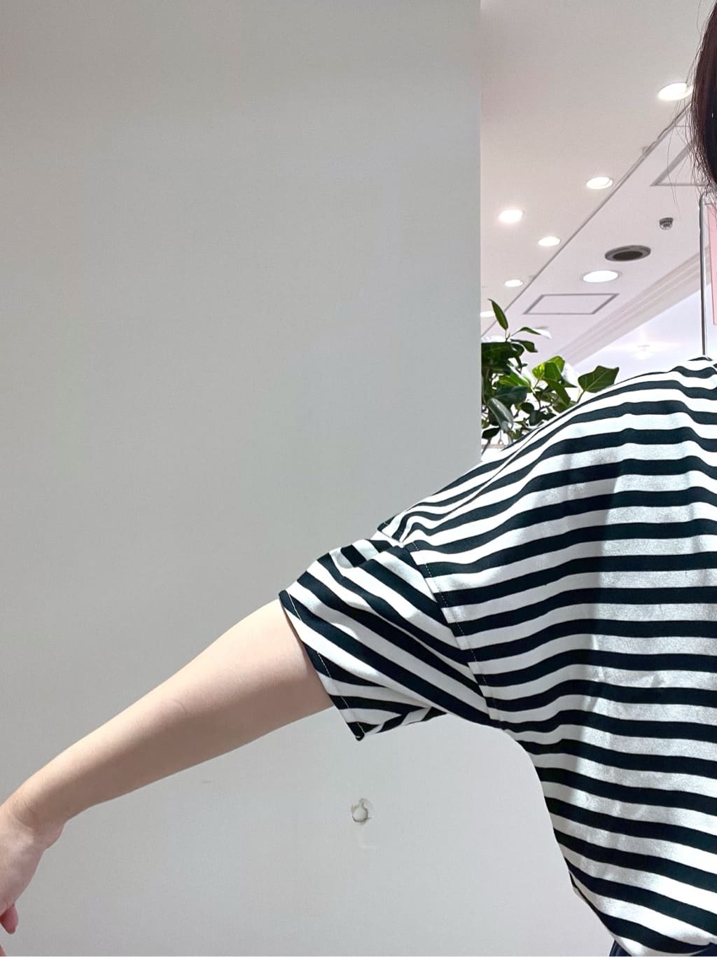 Makinoさんの「Dessin｜【二の腕カバー／UVカット】ランタンスリーブカットソー」を使ったコーディネート