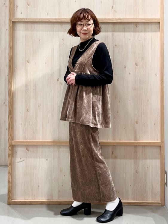 nakoさんの「THE SHOP TK｜【ふわふわあったか】フェザーカーディガン」を使ったコーディネート