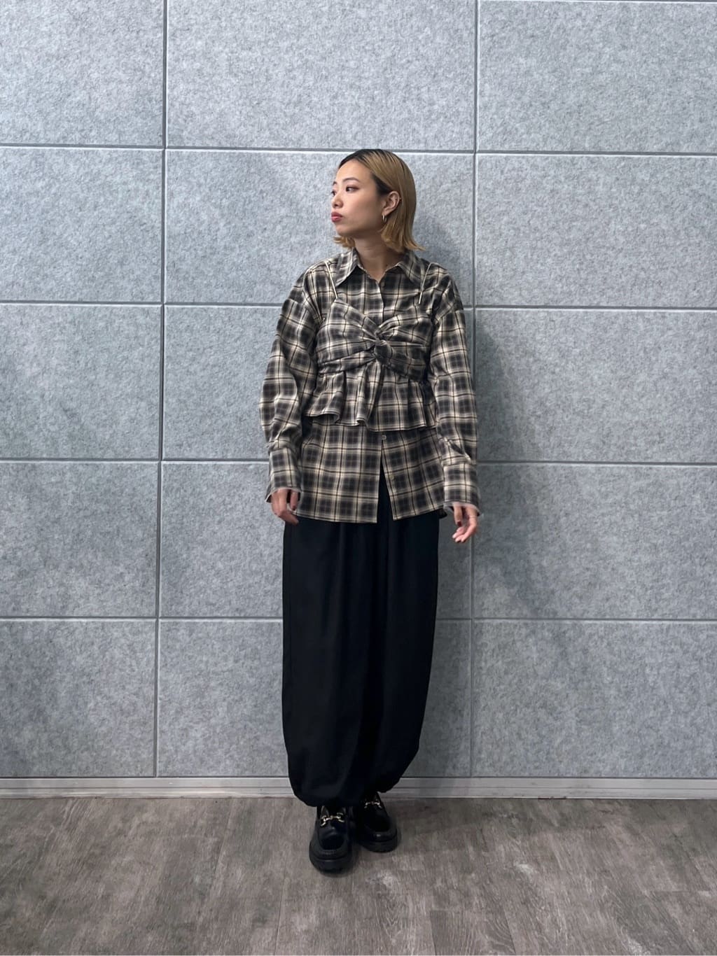 Harukaさんの「INDIVI｜オンブレチェックビスチェ」を使ったコーディネート