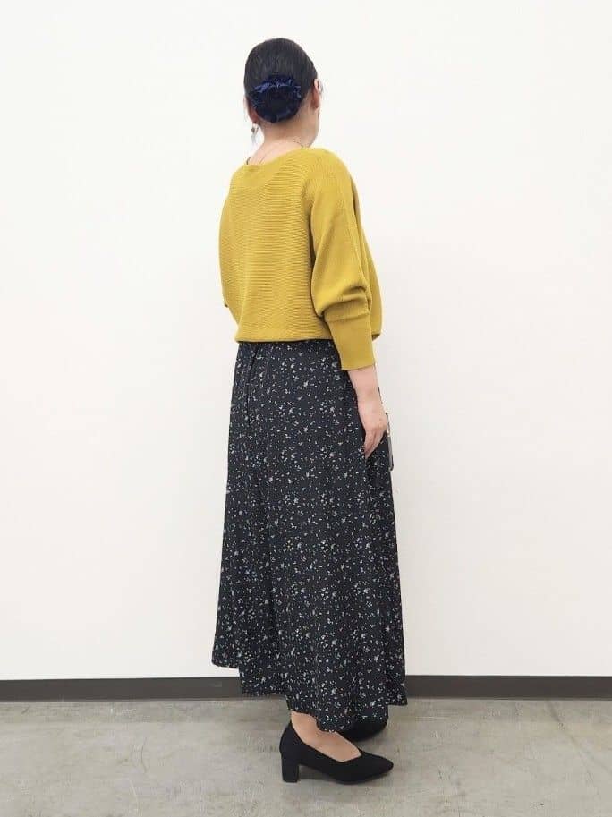 くまさんの「SHOO･LA･RUE｜【S-LL/裏地ひんやり】スカート見えで上品に マットサテンスカーチョ」を使ったコーディネート