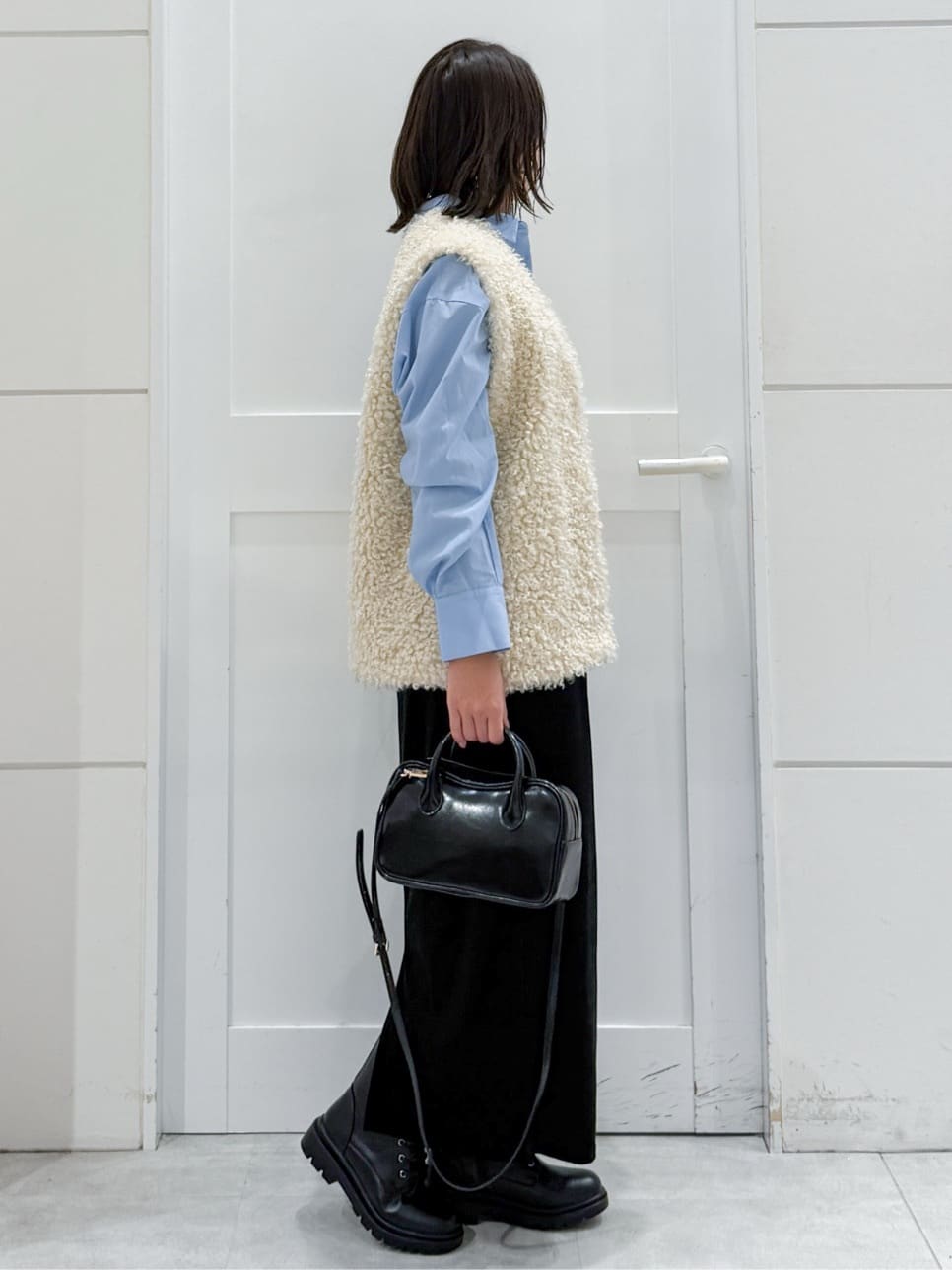 yuka.aさんの「OPAQUE.CLIP｜ポケット刺繍レギュラーカラーシャツ【洗濯機OK】」を使ったコーディネート