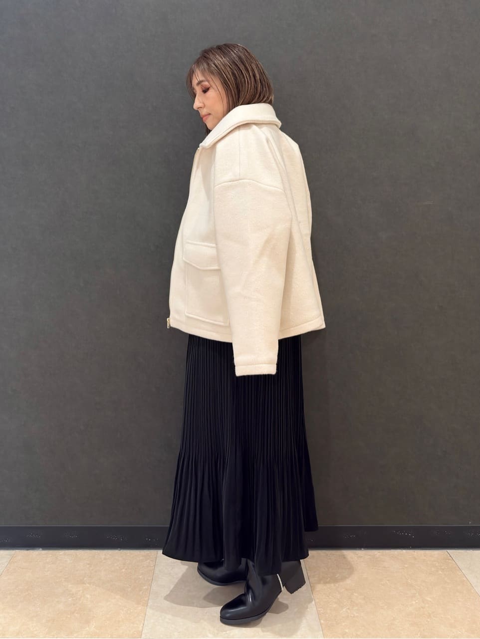 Megさんの「SHOO･LA･RUE｜キラキラバックストレッチブーツ」を使ったコーディネート