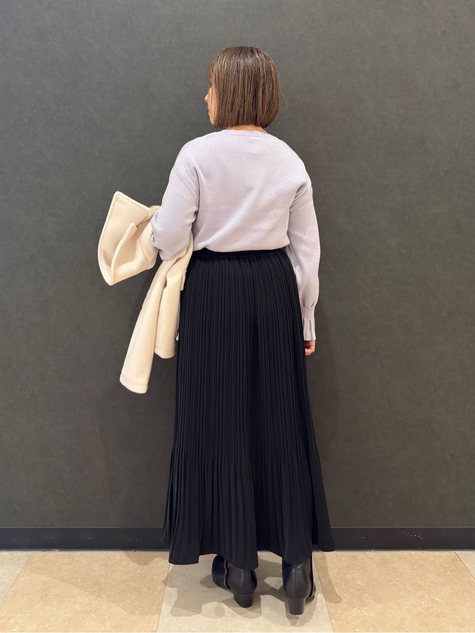 Megさんの「SHOO･LA･RUE｜キラキラバックストレッチブーツ」を使ったコーディネート