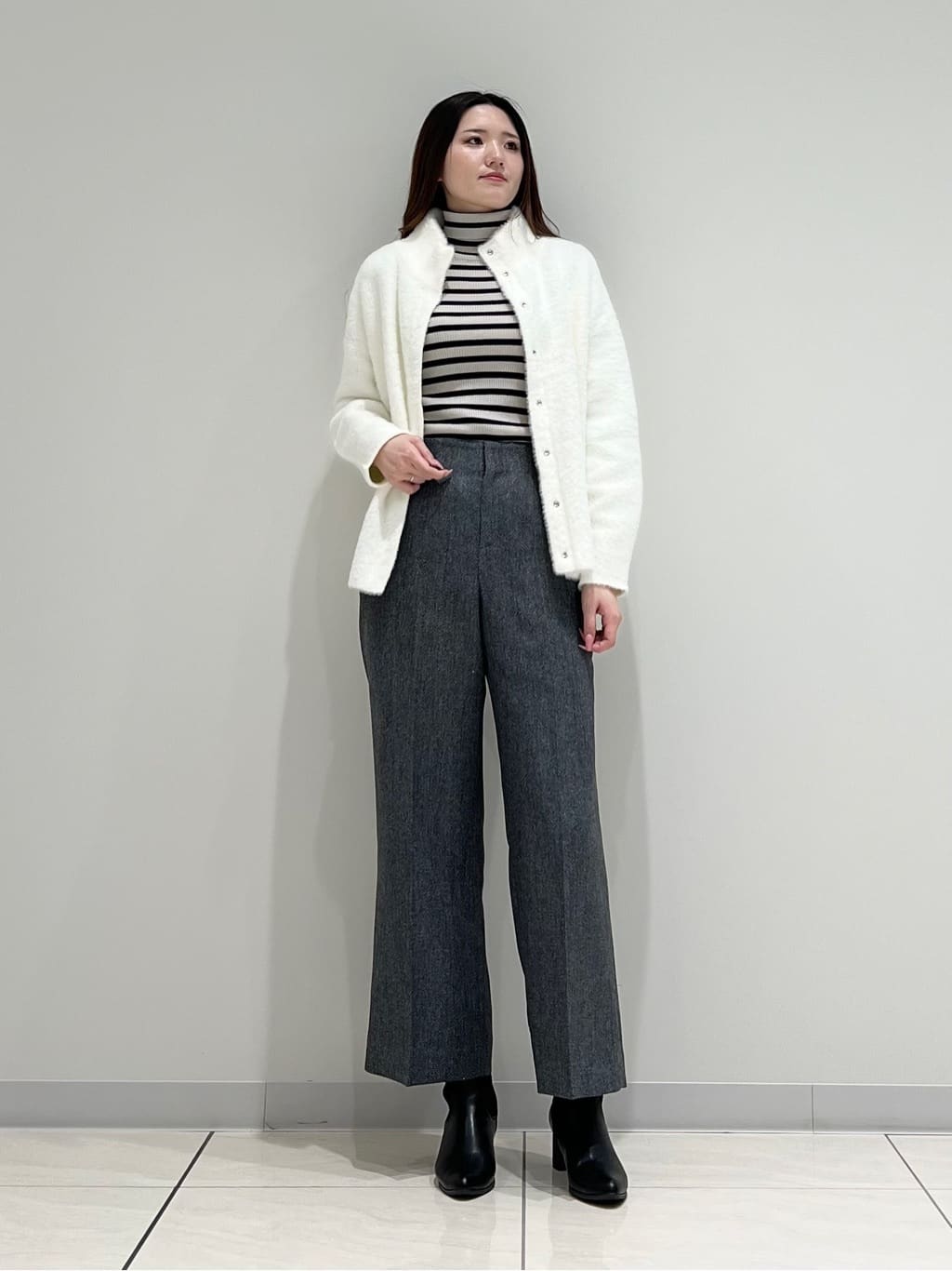 T.Kさんの「INDIVI｜【洗える／毛玉になりにくい】エクストラファインウール リブタートルニット」を使ったコーディネート