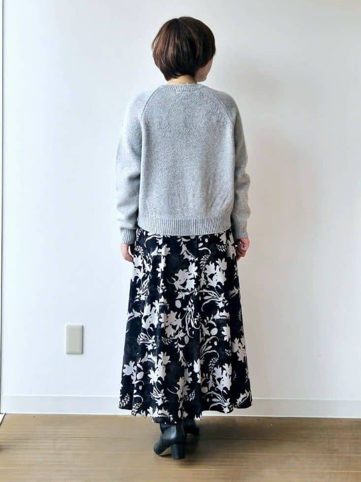 やじまさんの「UNTITLED｜【ミディ丈/軽やか】セミラグランリバー コート」を使ったコーディネート