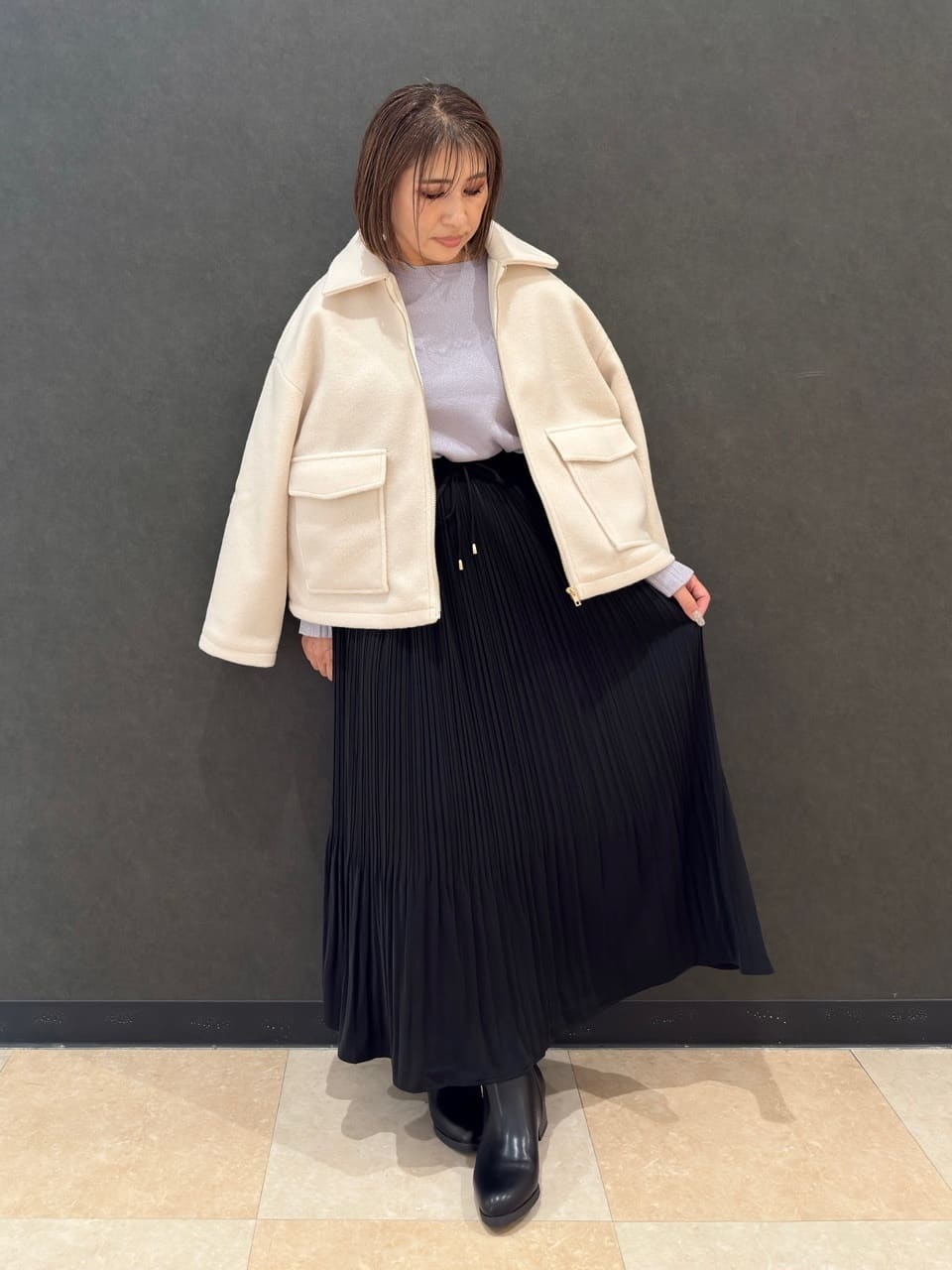Megさんの「SHOO･LA･RUE｜キラキラバックストレッチブーツ」を使ったコーディネート