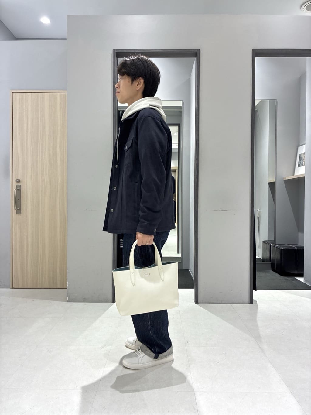 わいずみさんの「TAKEO KIKUCHI｜【JUST ONE LAYER】ダウンファブリックZIPパーカー」を使ったコーディネート