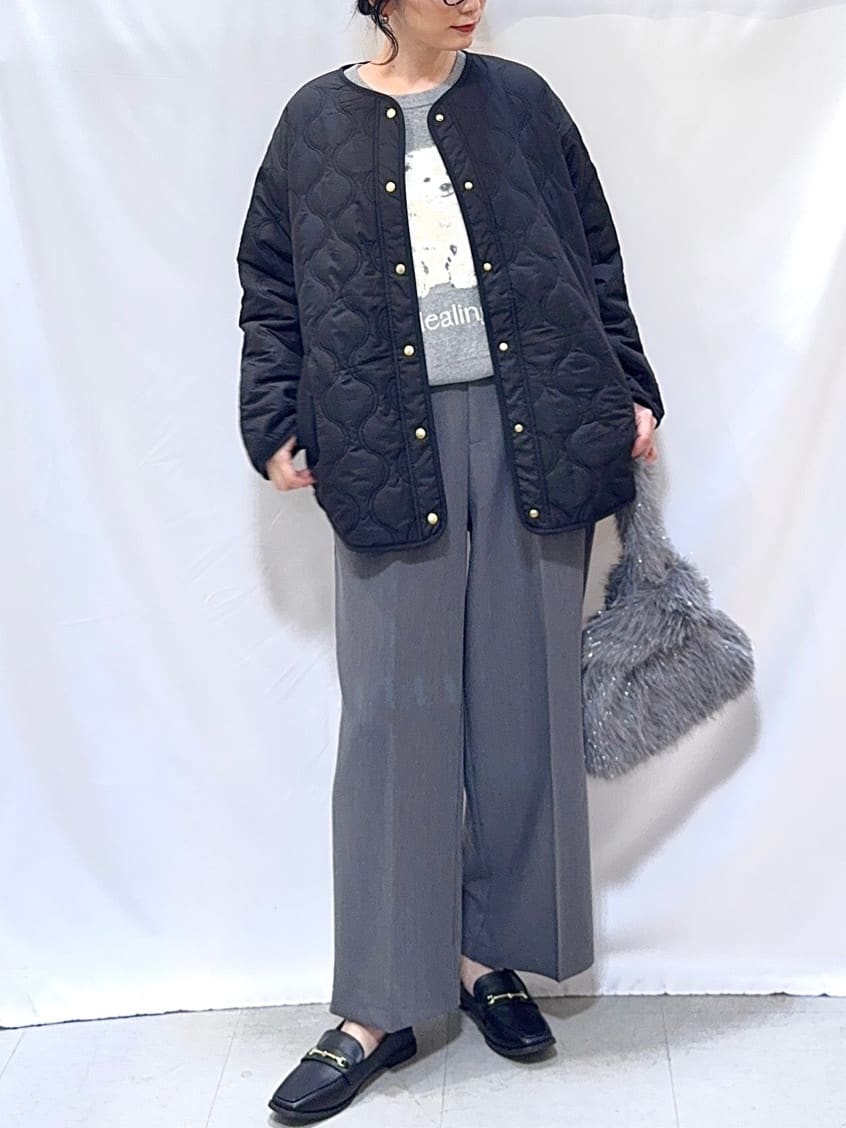 𝐇𝐢𝐫𝐨𝐦𝐢さんの「SHOO･LA･RUE｜ふわふわタッチでほっこり アニマル ジャカードニット」を使ったコーディネート