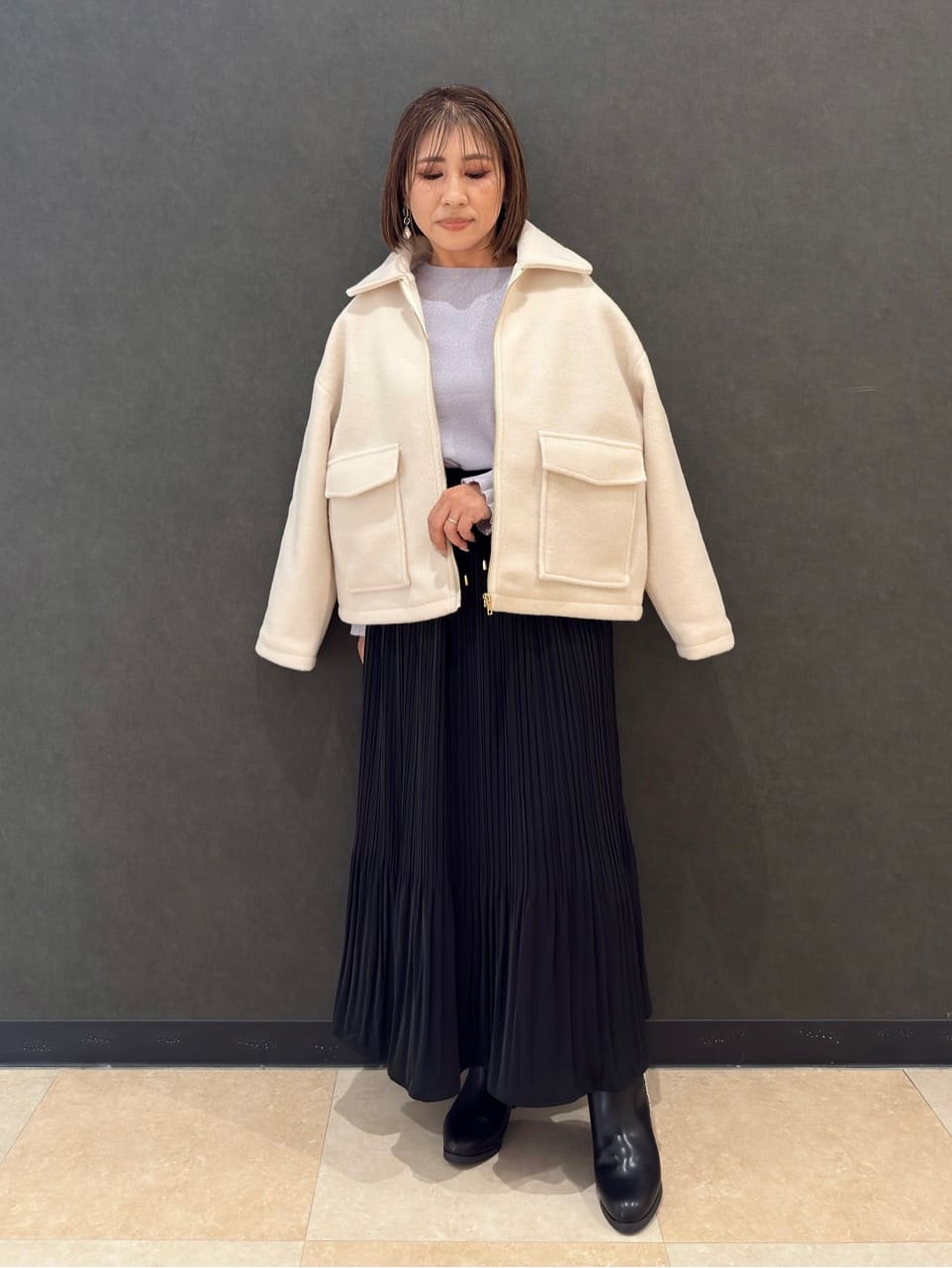 Megさんの「SHOO･LA･RUE｜キラキラバックストレッチブーツ」を使ったコーディネート