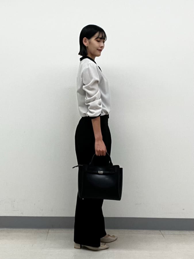 hinanoさんの「INDIVI｜【きれいめ／オフィス／セレモニー】2WAYリボンタイブラウス」を使ったコーディネート