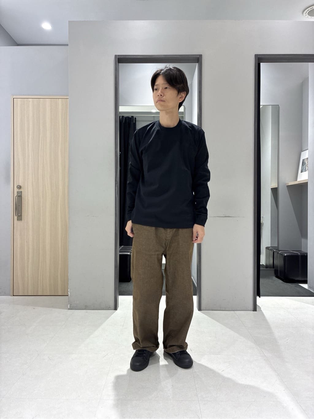 わいずみさんの「TAKEO KIKUCHI｜【JUST ONE LAYER】ダウンファブリックZIPパーカー」を使ったコーディネート