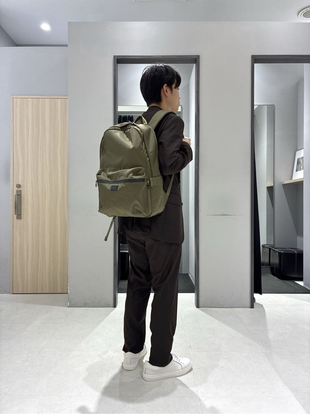 わいずみさんの「TAKEO KIKUCHI｜【360&deg;ストレッチ／セットアップ対応】None Of Stress ジャケット」を使ったコーディネート