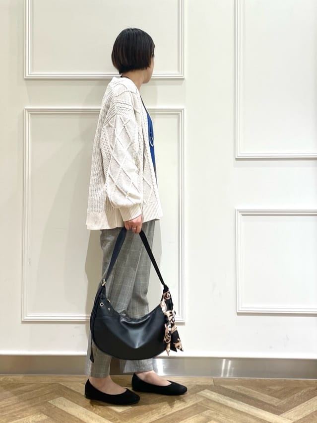 SOさんの「SHOO･LA･RUE｜【S-LL/7分袖】ゆるシルエットが心地よい ドルマントップス」を使ったコーディネート