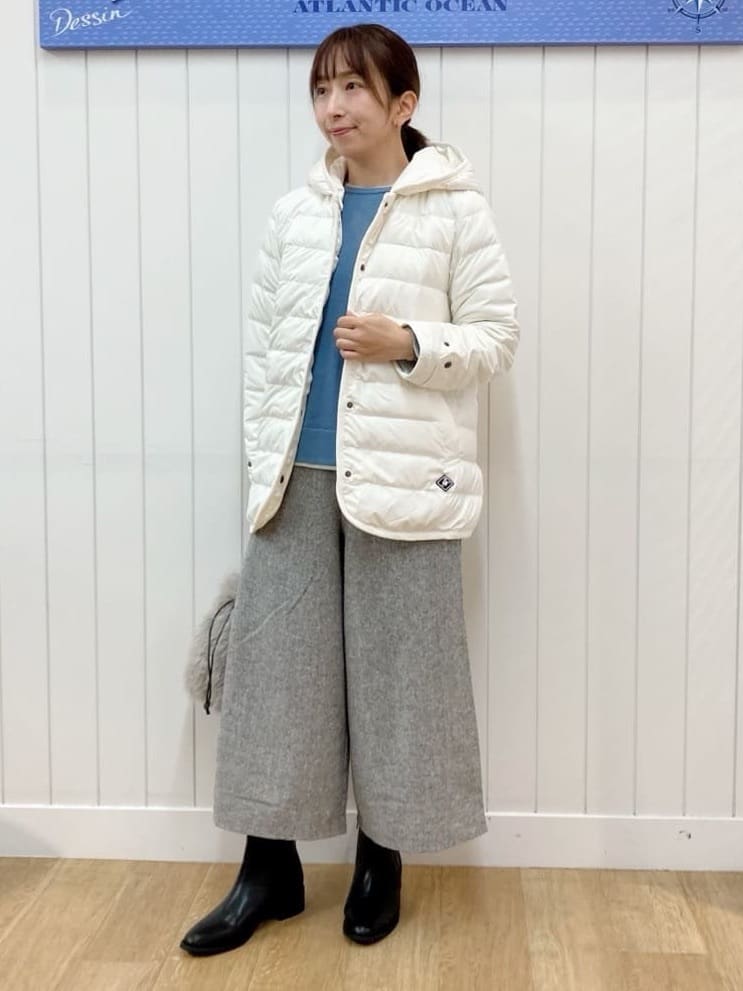 yoshiさんの「Dessin｜【撥水・2WAY】ミュラーダウンコートミドル丈」を使ったコーディネート