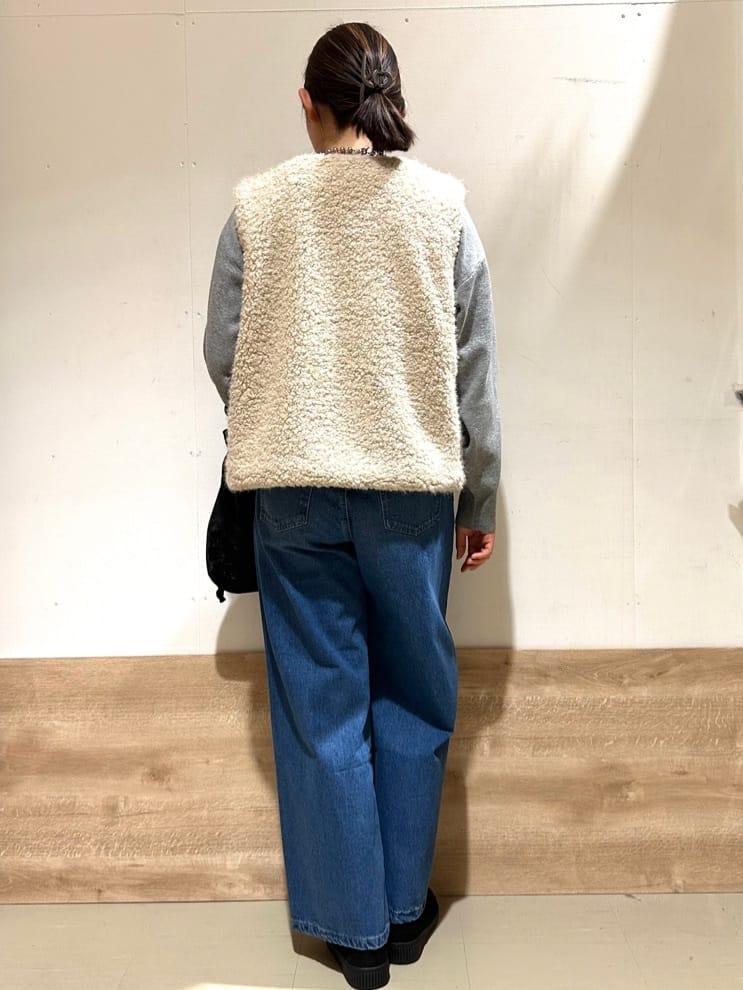 花さんの「SHOO･LA･RUE｜ふわふわファーベスト」を使ったコーディネート