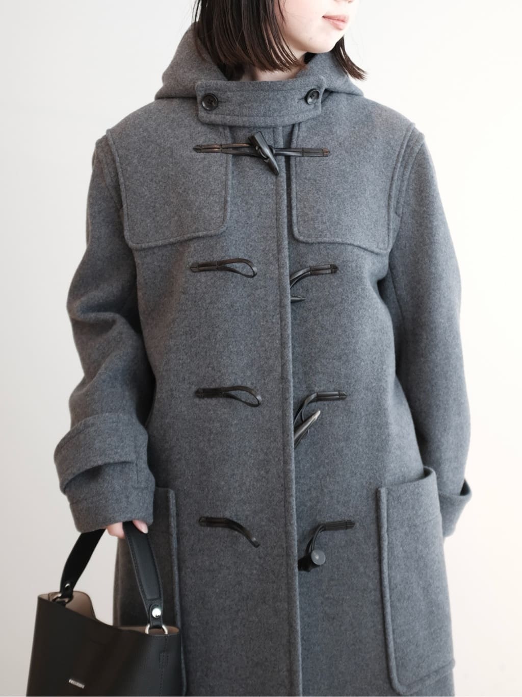Kishimotoさんの「DRESSTERIOR｜◆Superfineリサイクルメルトンダッフルコート」を使ったコーディネート