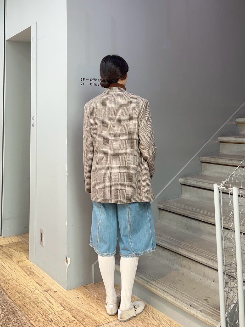 神野（jinno）さんの「TAKEO KIKUCHI｜アンチピリング タートルネック ニット」を使ったコーディネート
