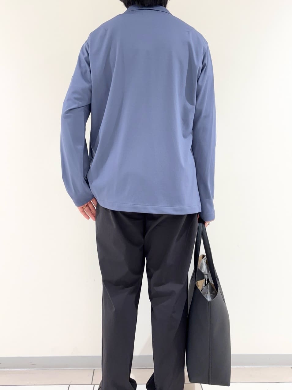 及川さんの「TAKEO KIKUCHI｜リラックス カーディガン ジャケット」を使ったコーディネート