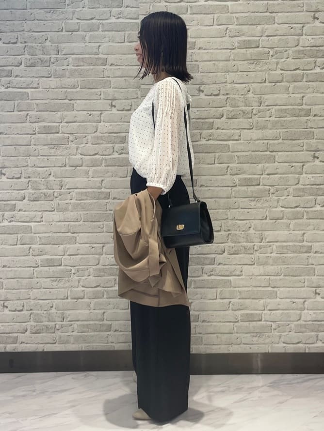 Mikoさんの「INDIVI｜【着心地◎！】タックワイドパンツ」を使ったコーディネート