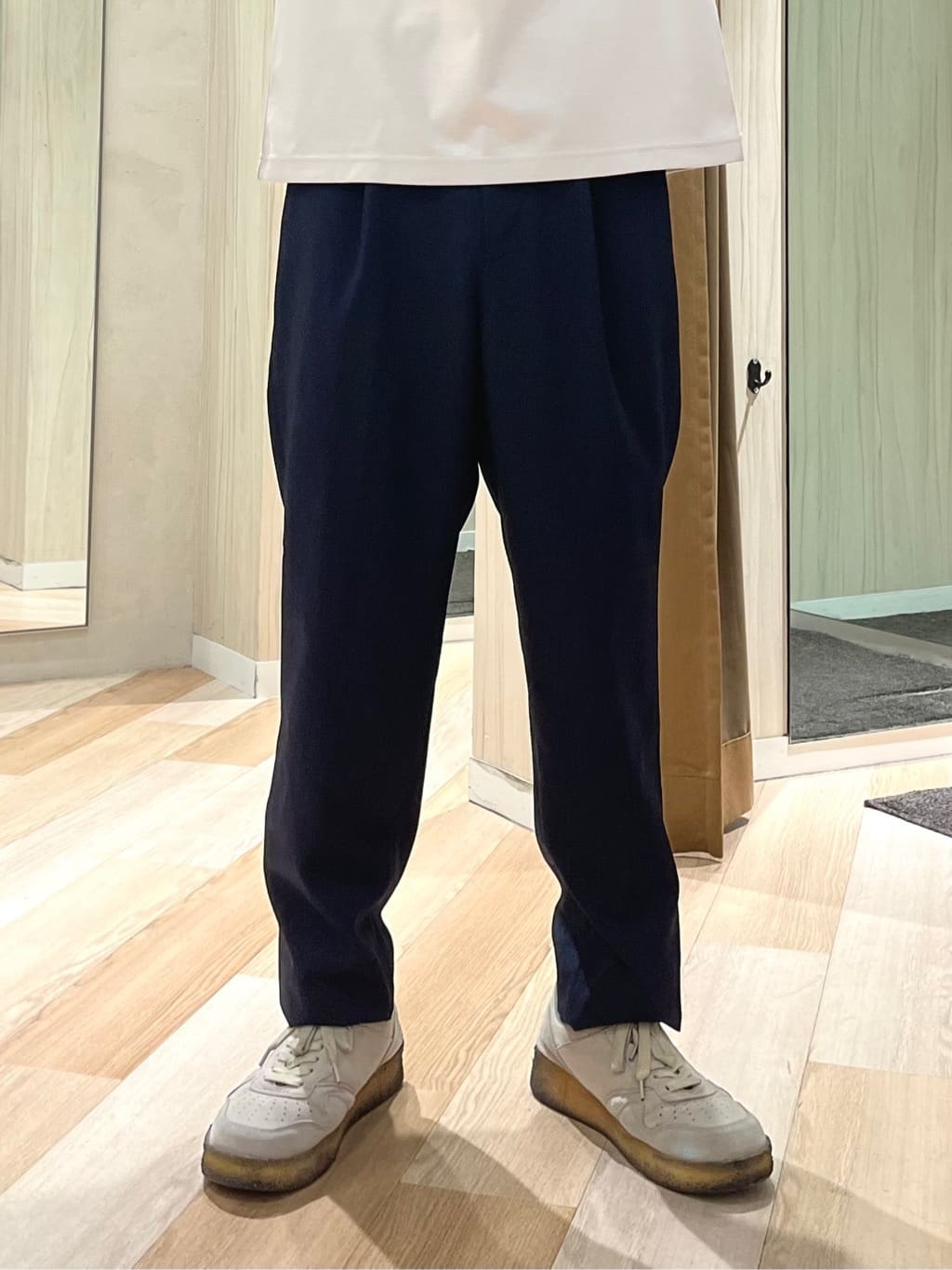 URAさんの「TAKEO KIKUCHI｜【COOL CITY WEAR】エアートール オープンカラーシャツ /接触冷感・通気性」を使ったコーディネート