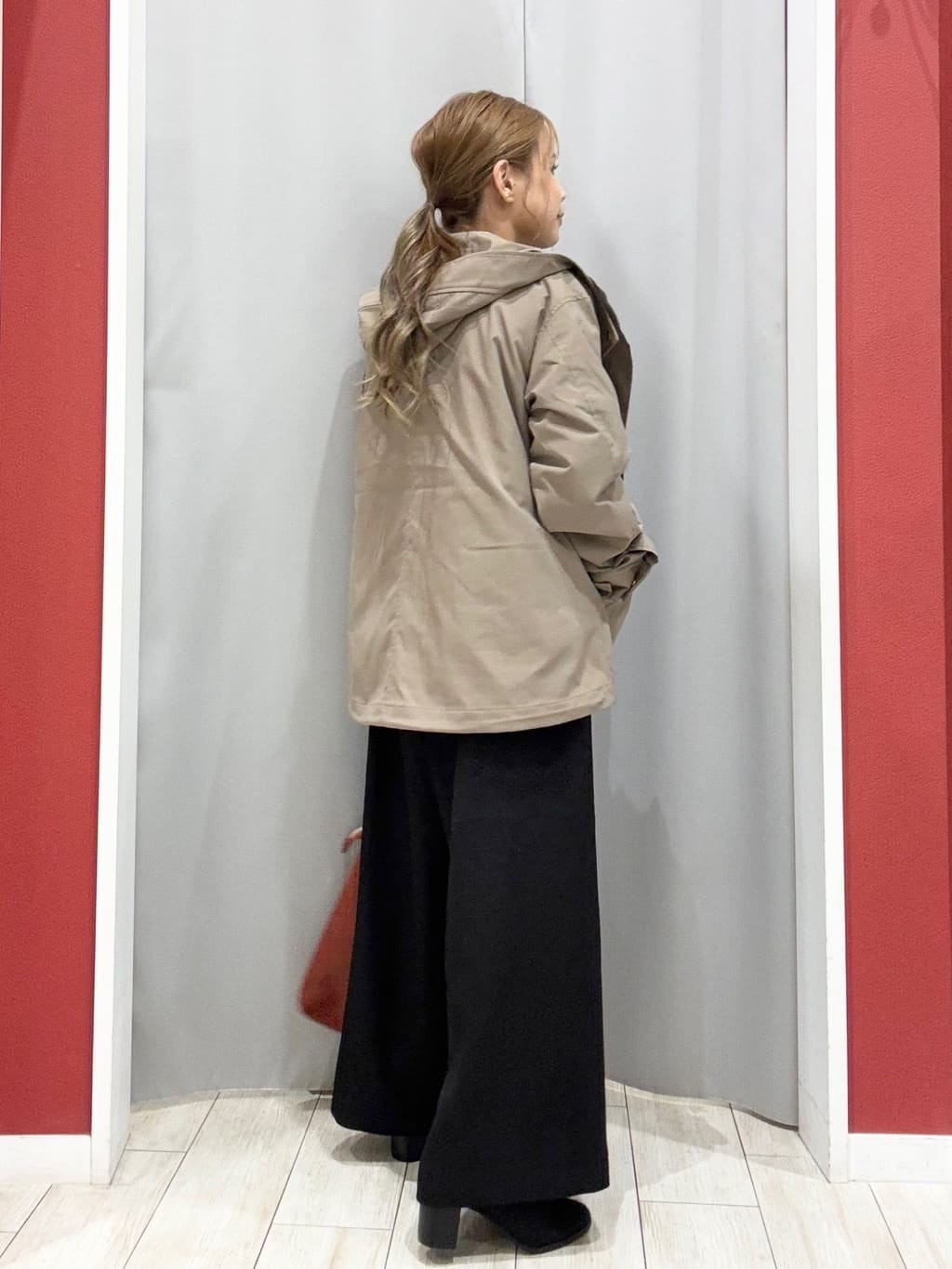 shioさんの「SHOO･LA･RUE｜【高レビュー/2点セット】着るだけでコーデが決まる フェザーニットベスト&times;リブニット」を使ったコーディネート