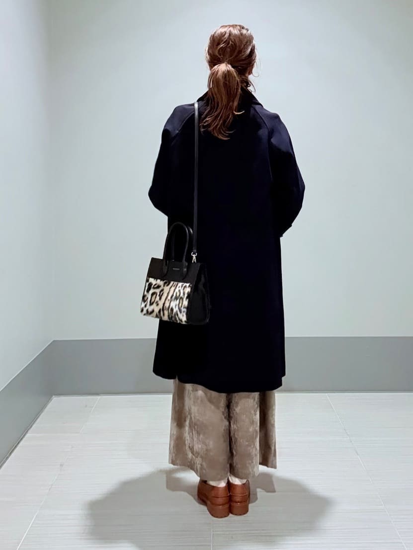 Yamaさんの「DRESSTERIOR｜ソフト別珍イージーパンツ」を使ったコーディネート