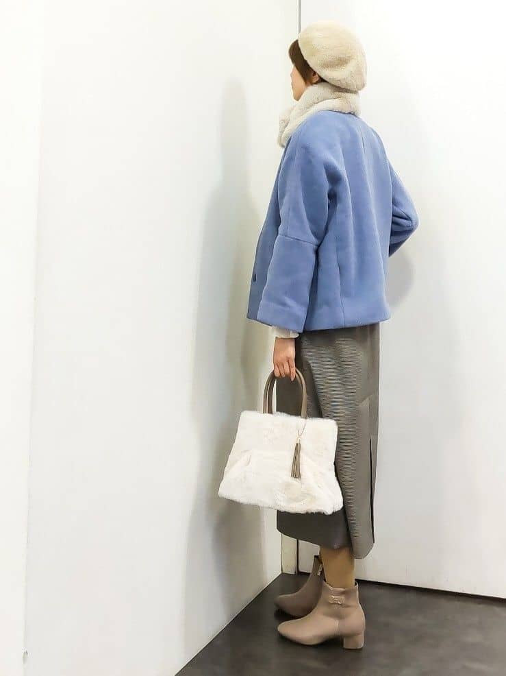 やまちゃんさんの「grove｜【2WAY/美シルエット】着こなし自在のジャンドレワンピース」を使ったコーディネート