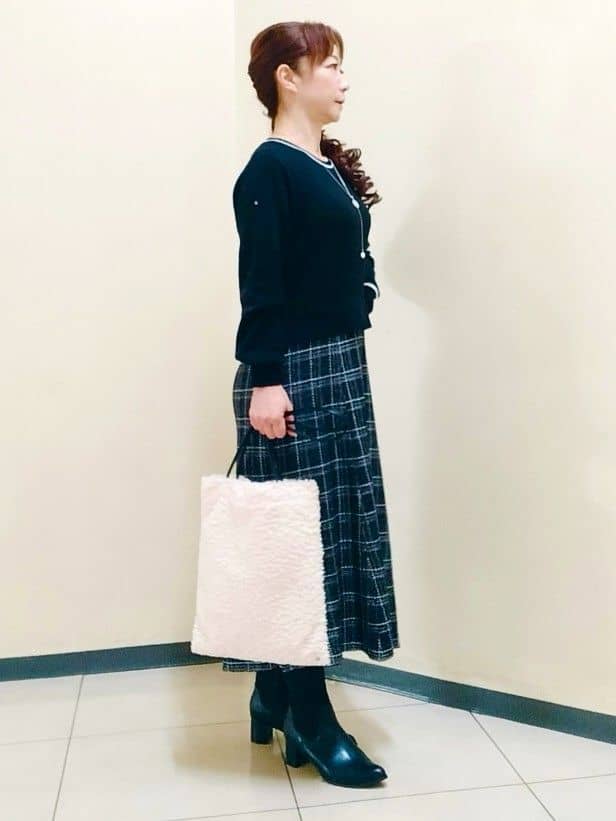 花さんの「Reflect｜【コートインでもすっきり◎】チェック柄ニットドッキングワンピース」を使ったコーディネート