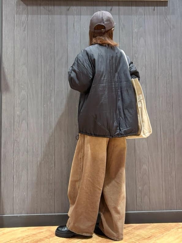 meiさんの「SHOO･LA･RUE｜【洗濯機可/撥水/リバーシブル】 ノーカラー中綿ブルゾン」を使ったコーディネート