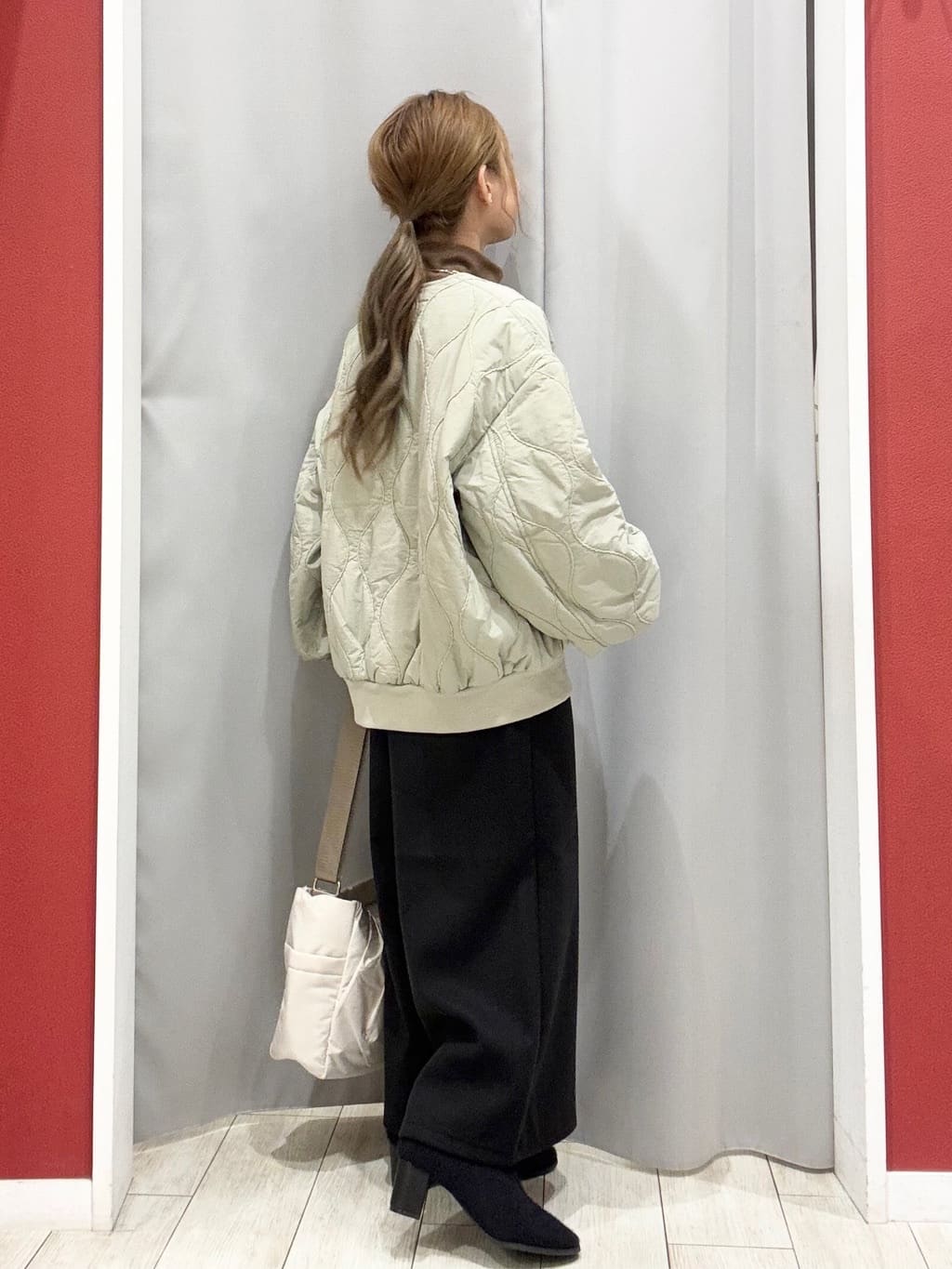 shioさんの「SHOO･LA･RUE｜【洗濯機可】美脚見え あったか圧縮ニット ガウチョパンツ」を使ったコーディネート