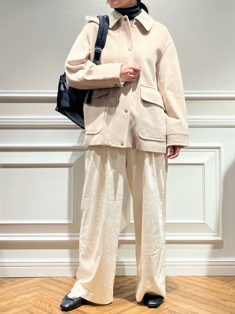 TSUKUIさんの「DRESSTERIOR｜ソフト別珍イージーパンツ」を使ったコーディネート
