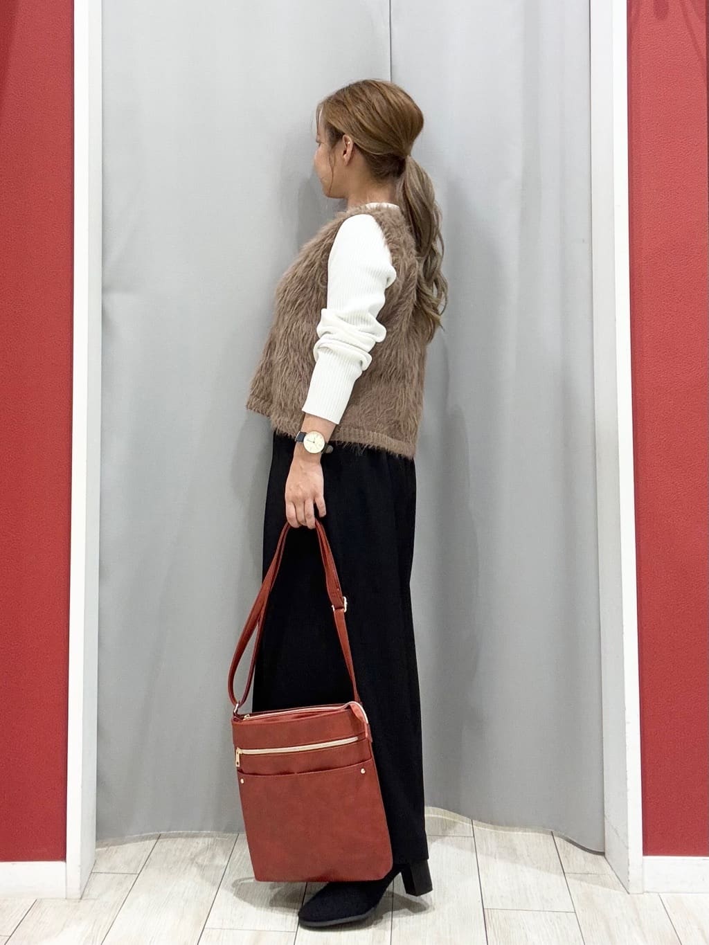 shioさんの「SHOO･LA･RUE｜【高レビュー/2点セット】着るだけでコーデが決まる フェザーニットベスト&times;リブニット」を使ったコーディネート