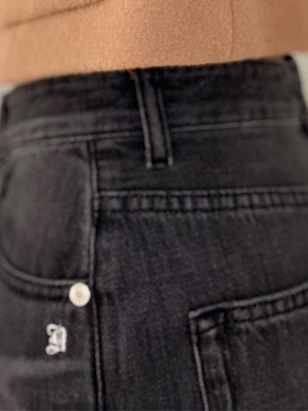 Yamaさんの「DRESSTERIOR｜ヴィンテージ加工ワイドデニムパンツ」を使ったコーディネート