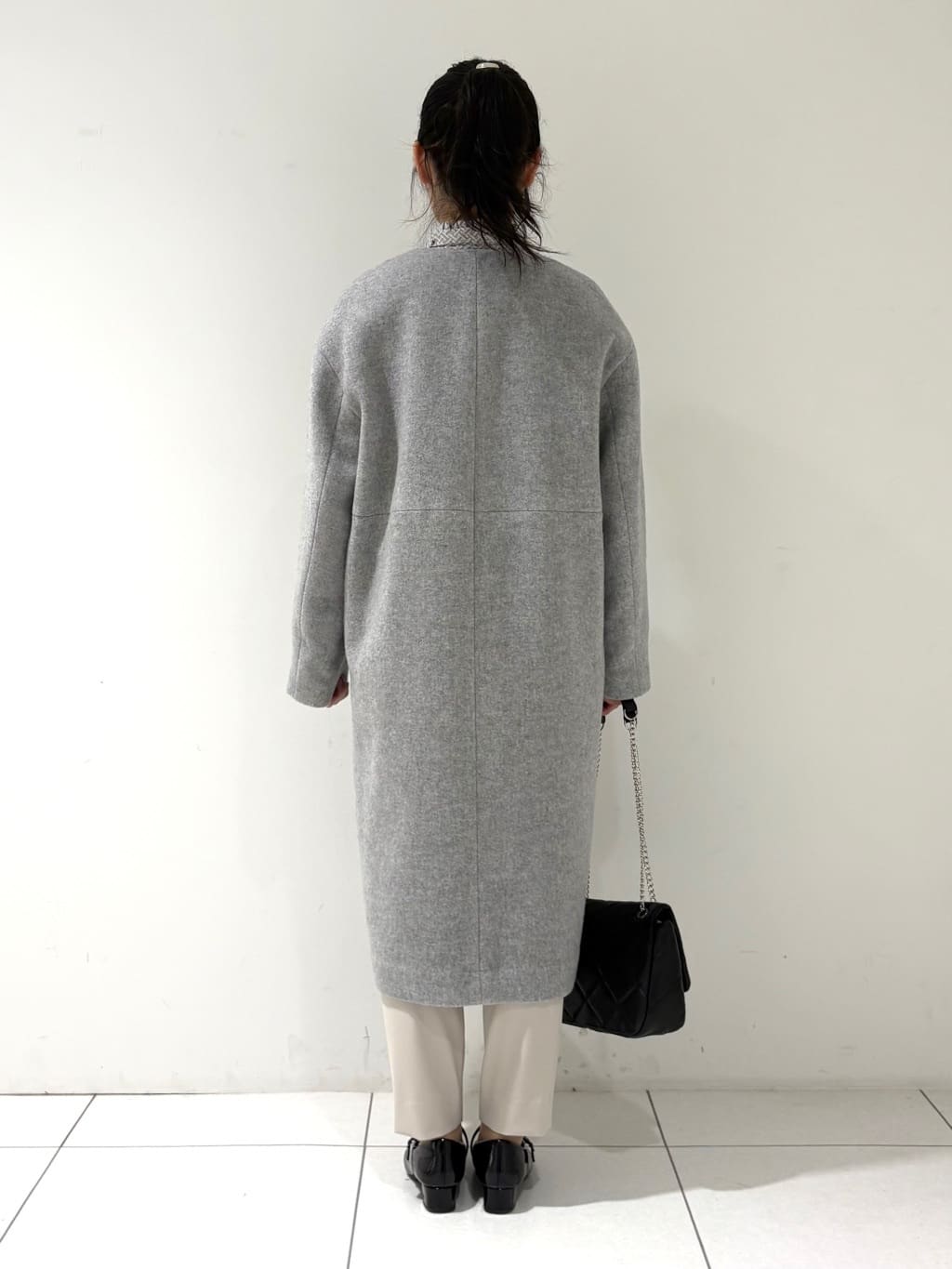 momokoさんの「INDIVI｜【軽量／ウール混】ライトフォルム ロングコート」を使ったコーディネート