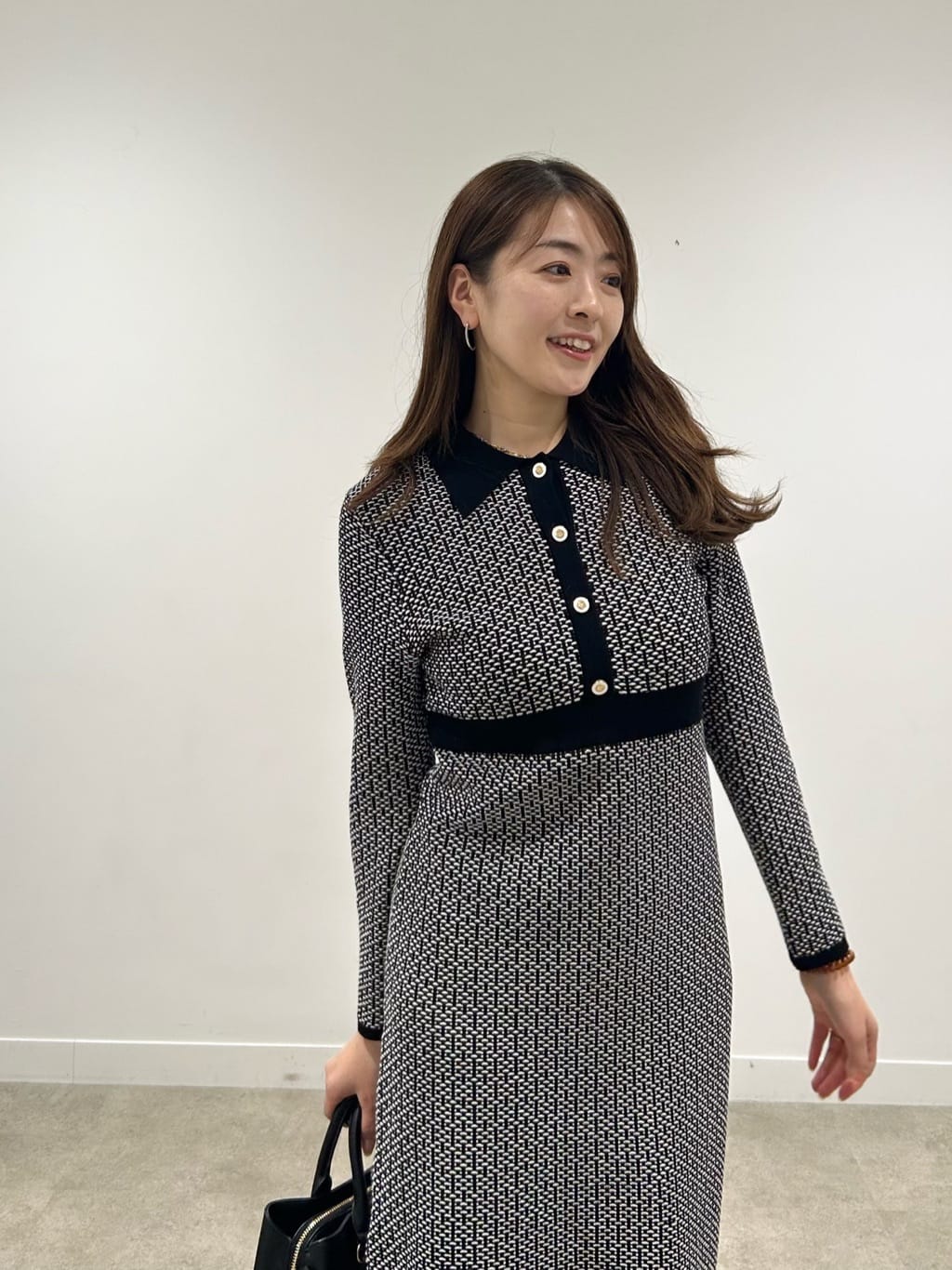 hayaseさんの「COUP DE CHANCE｜【手洗い可】衿付きニットジャカード編みワンピース」を使ったコーディネート