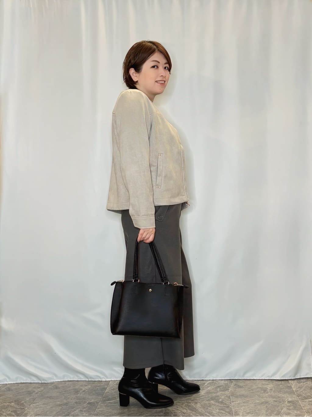 たみさんの「SHOO･LA･RUE｜【洗濯機可】美脚見え あったか圧縮ニット ガウチョパンツ」を使ったコーディネート