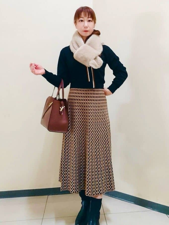 花さんの「Reflect｜【SS-4Lサイズ／衿が顔に当たらない◎】スタンドネックミドルコート」を使ったコーディネート