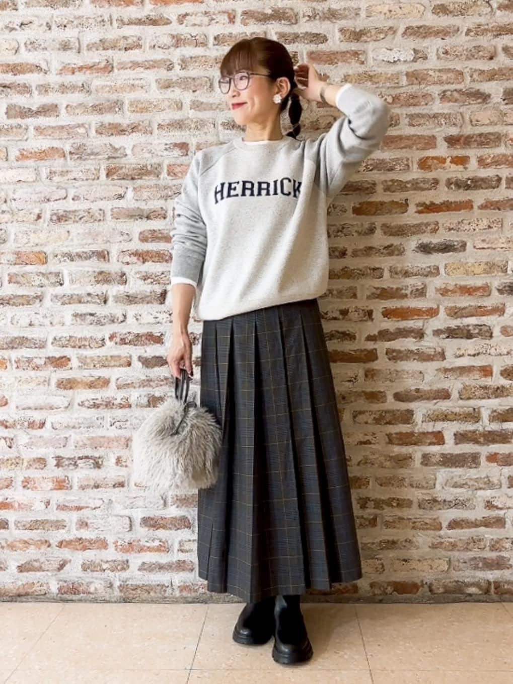 Yasucoさんの「Dessin｜【選べる首元デザイン/洗える】クルーネックロングTシャツ」を使ったコーディネート
