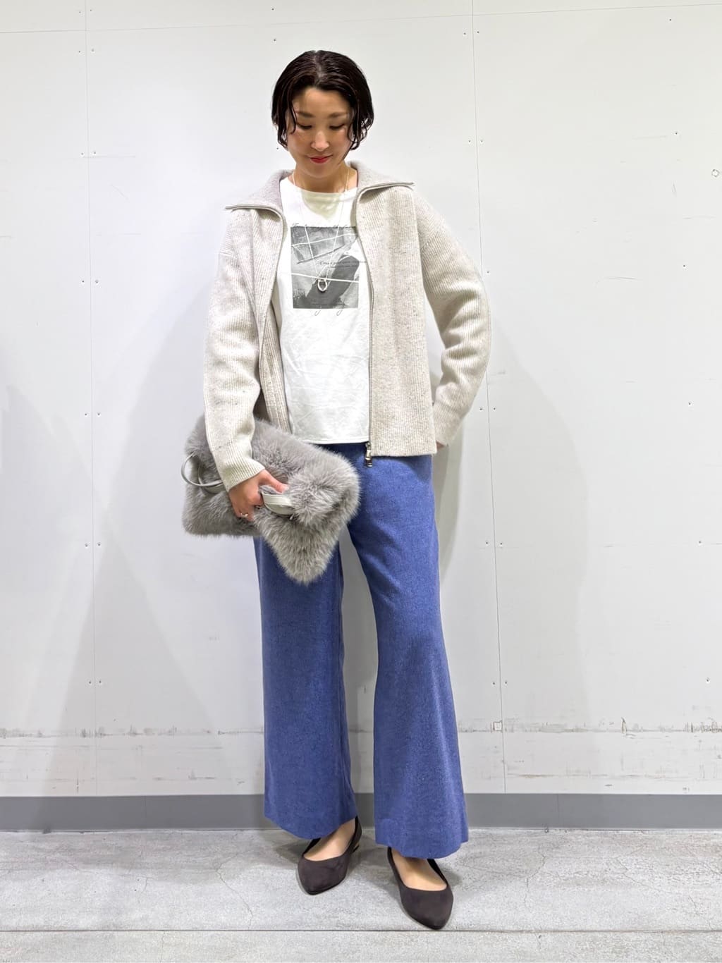 yuriさんの「INDIVI｜【UVケア】プリントフォトロングTシャツ」を使ったコーディネート