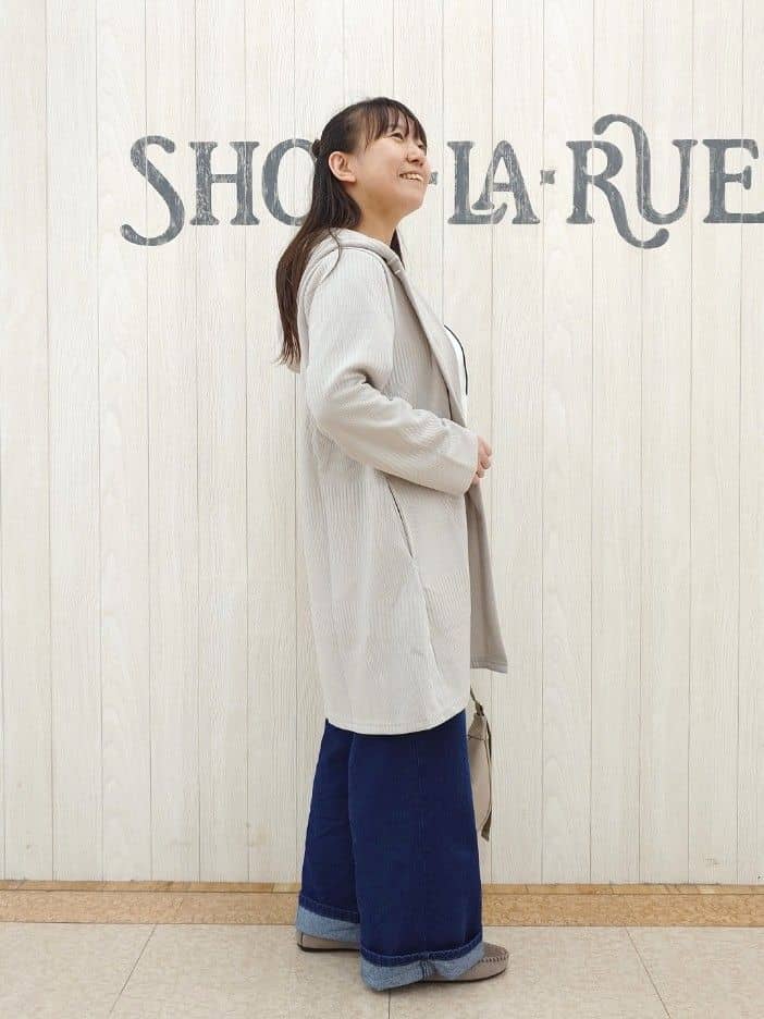 とろろさんの「SHOO･LA･RUE｜【高レビュー/体型カバー】しながらスマートに魅せる ラインジャカードコーディガン」を使ったコーディネート