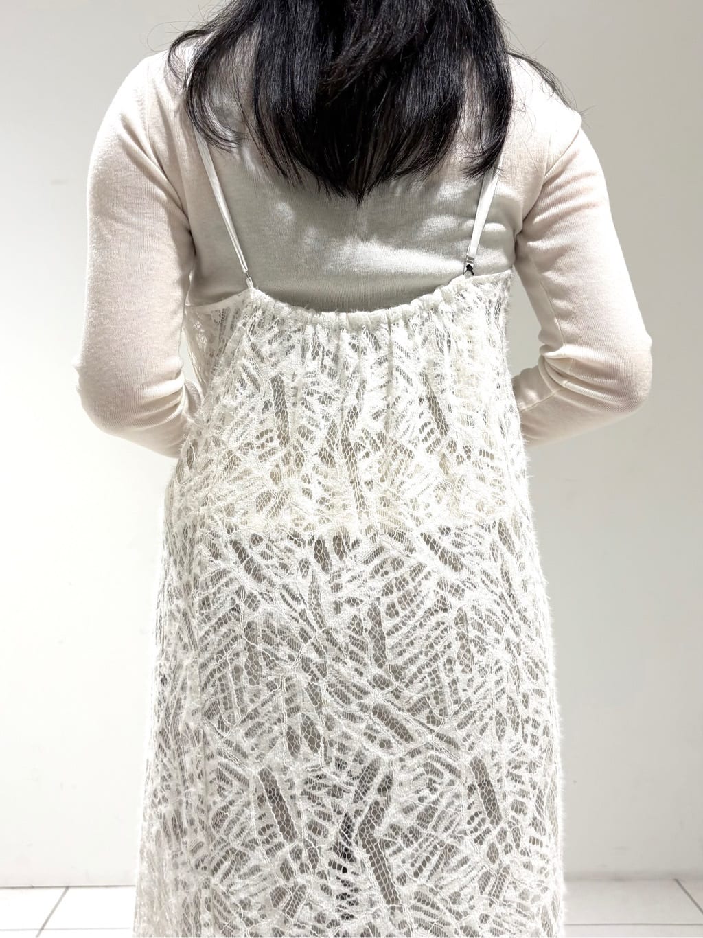 momokoさんの「INDIVI｜【レイヤード◎】レースキャミドレス」を使ったコーディネート