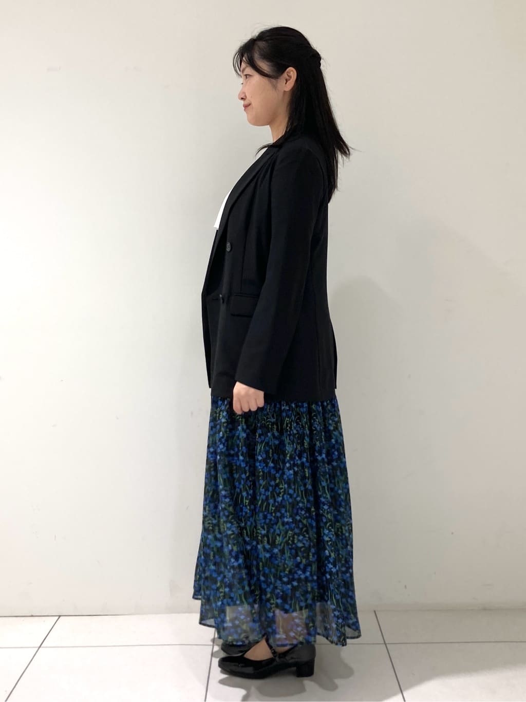 momokoさんの「INDIVI｜【軽く羽織れる！】ダブルジャケット」を使ったコーディネート
