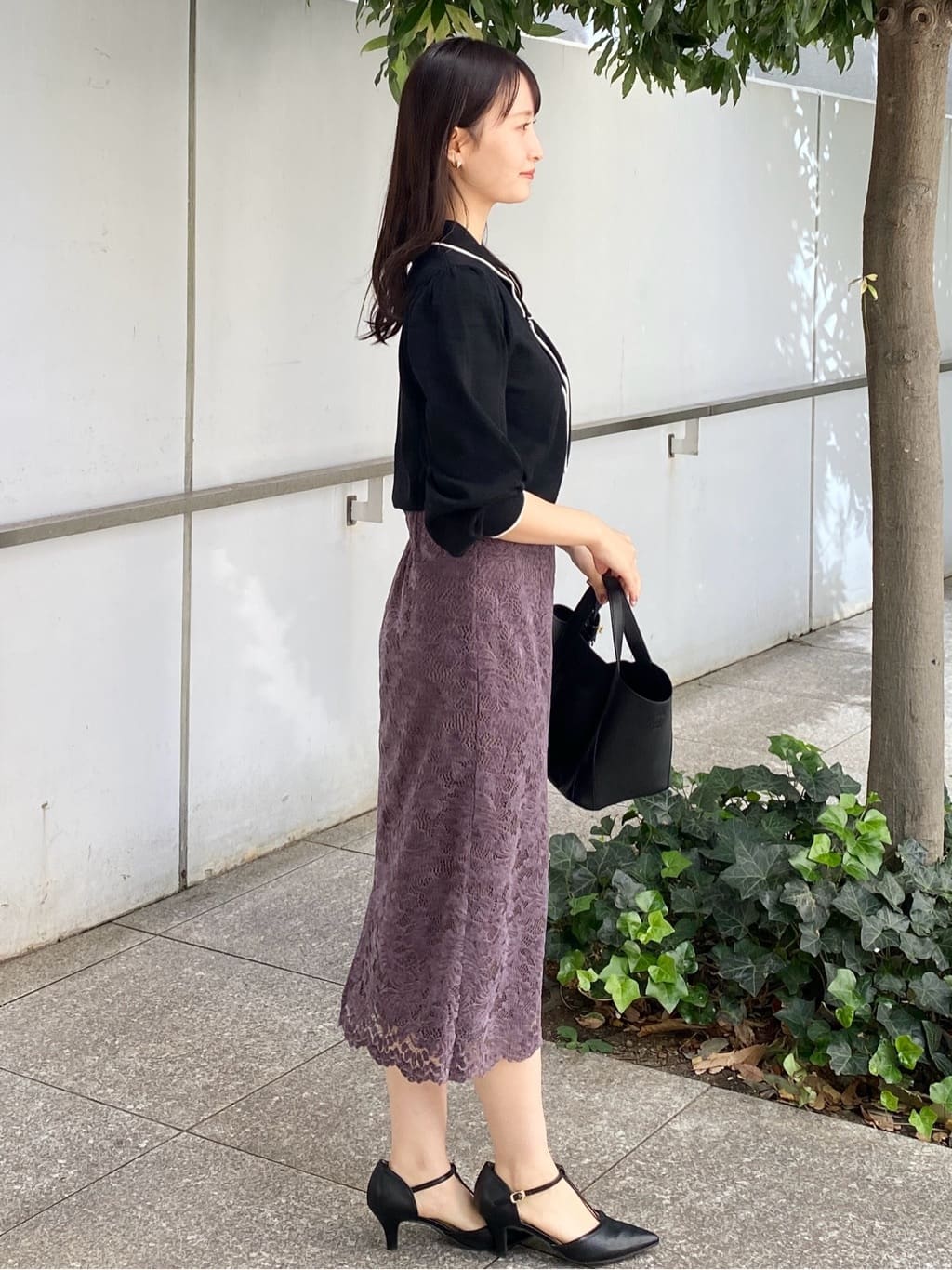 みさかさんの「index｜ゴールドパーツ付きボウタイニット【洗濯機OK】《10col／XS～LL》」を使ったコーディネート
