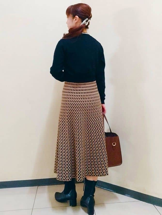 花さんの「Reflect｜【SS-4Lサイズ／衿が顔に当たらない◎】スタンドネックミドルコート」を使ったコーディネート