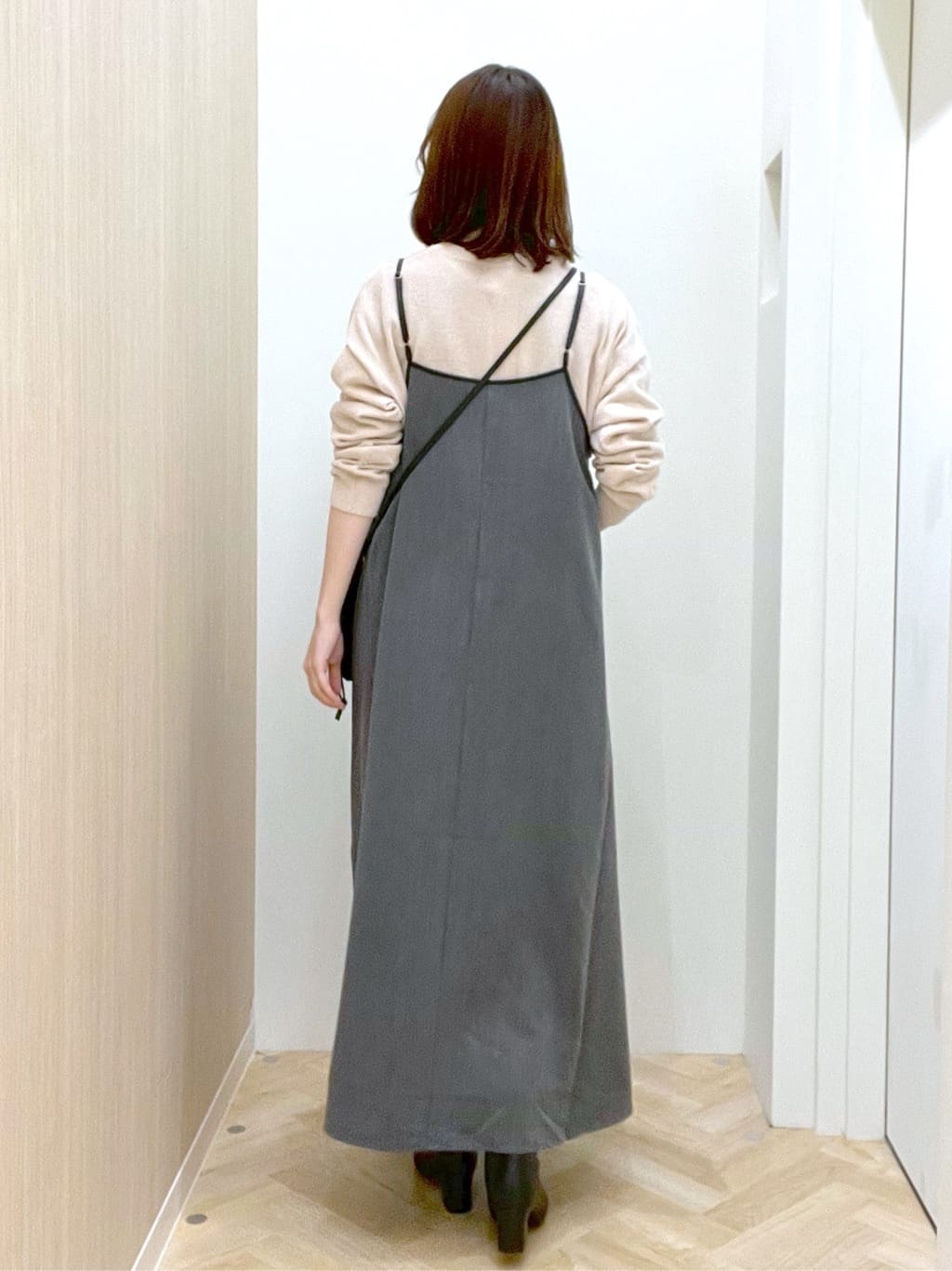  おまつさんの「grove｜【体型カバー/レイヤード】へリンボンキャミワンピース」を使ったコーディネート
