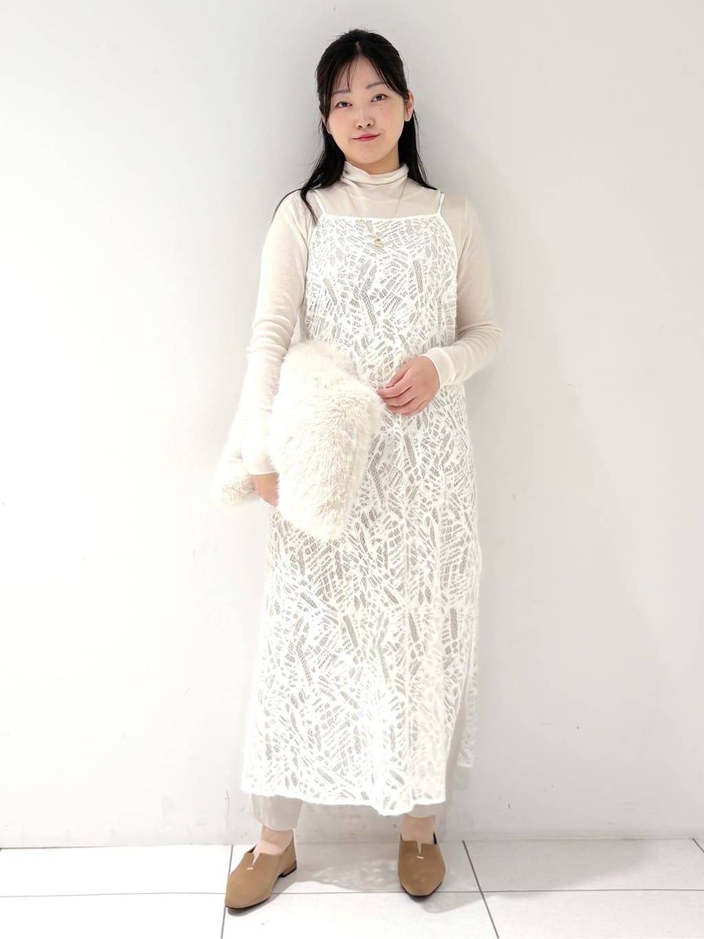 momokoさんの「INDIVI｜【レイヤード◎】レースキャミドレス」を使ったコーディネート