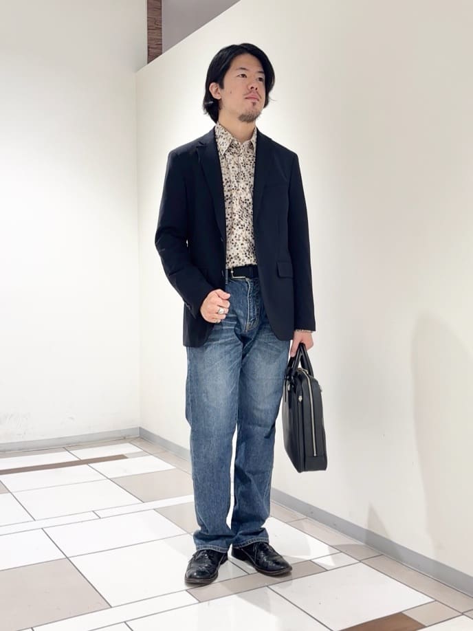 及川さんの「TAKEO KIKUCHI｜【360&deg;ストレッチ／セットアップ対応】None Of Stress ジャケット」を使ったコーディネート
