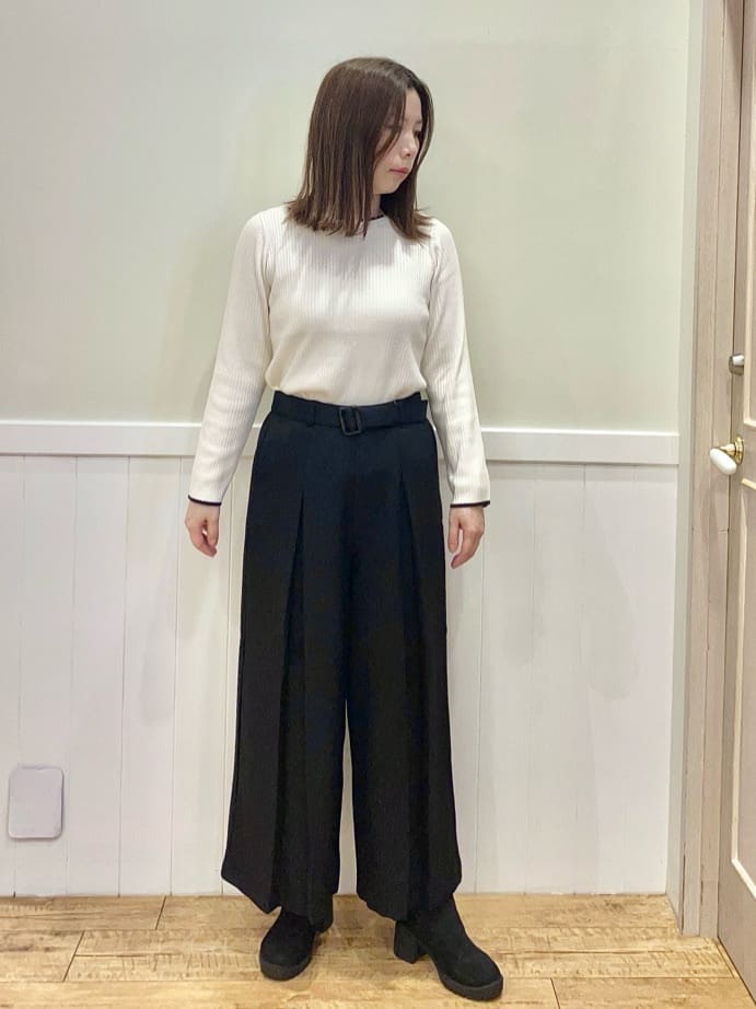 FUJIさんの「SHOO･LA･RUE｜【着丈選べる/S-LL】スタイルアップが叶う ベルト付きワイドパンツ」を使ったコーディネート