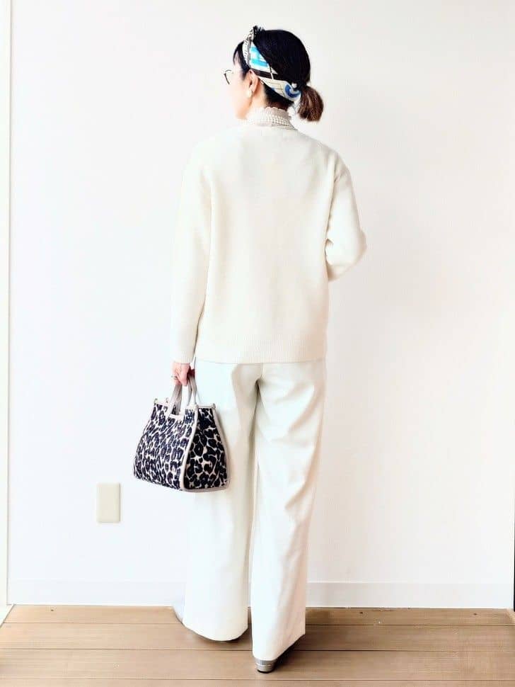 MUTSUKOさんの「UNTITLED｜【洗える/ワイド/ウエストゴム】ストレッチドロストパンツ」を使ったコーディネート